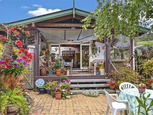 33 Weranui Road, Waiwera