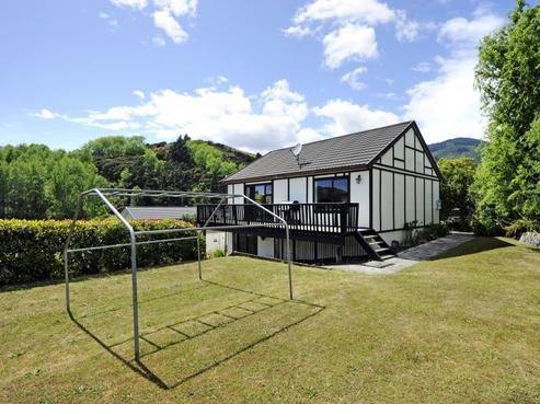 16 Newman Drive, Enner Glynn