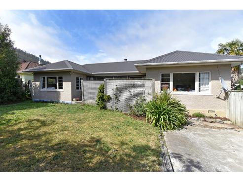 1/40 Motueka Street, Nelson South