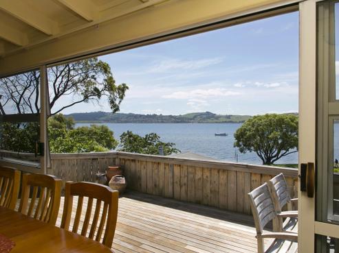37 Rainbow Drive, Rainbow Point