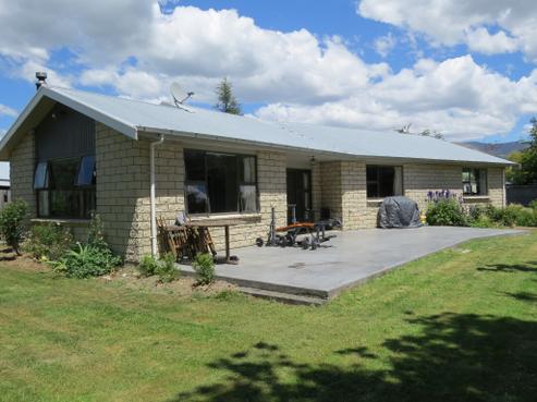 2 School Road, Fairlie