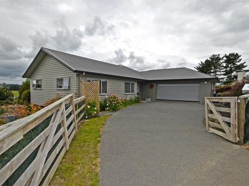 8 Gavinike Place, Waimauku