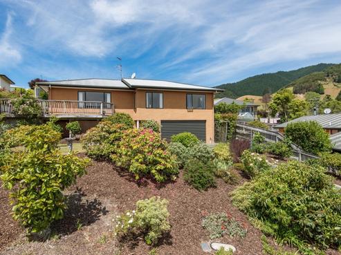 6 Lingfield Place, Richmond