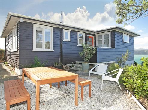 24 Tai Paku Paku Road, Karaka Bays