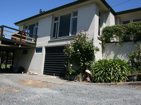 37 Green Point Road, Bluff