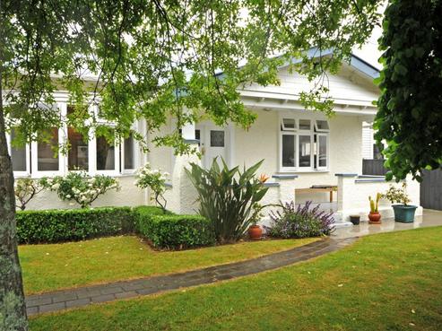 42 Brunswick Street, Central Hutt