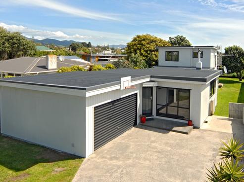 26 Te Moana Road, Waikanae Beach