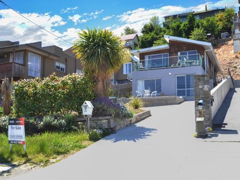 51 Hallenstein Street, Queenstown Central