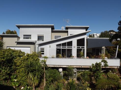 331 The Drive, Whangamata