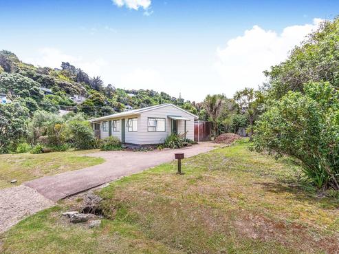1 Hamilton Road, Surfdale