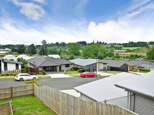 24 Alpers Ridge, Leamington