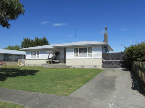 78 Clarence Cox Crescent, Pirimai