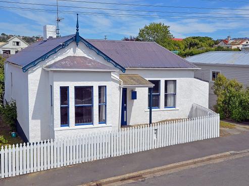 16 Cochrane Street, Mornington