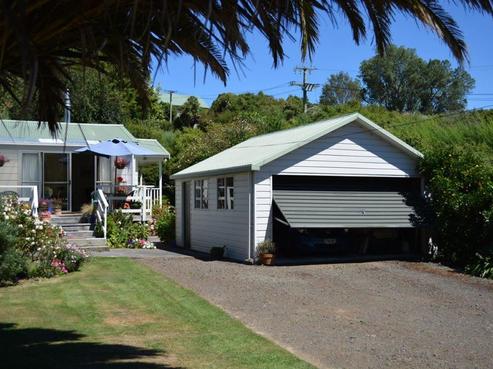 60 Takamatua Valley Road, Takamatua