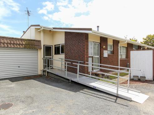 2/21 Chilman Street, Strandon