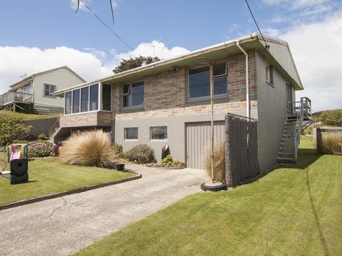 224 Foyle Street, Bluff