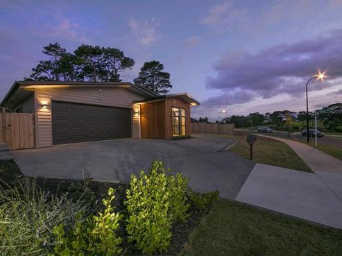 8 Kelly Road, Riverhead