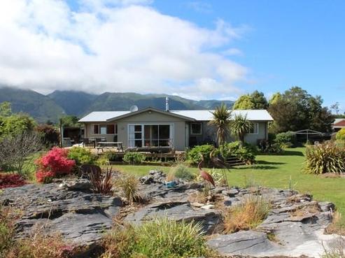 105 Abel Tasman Drive, Takaka