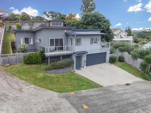 17A Nelson Street, Helensville