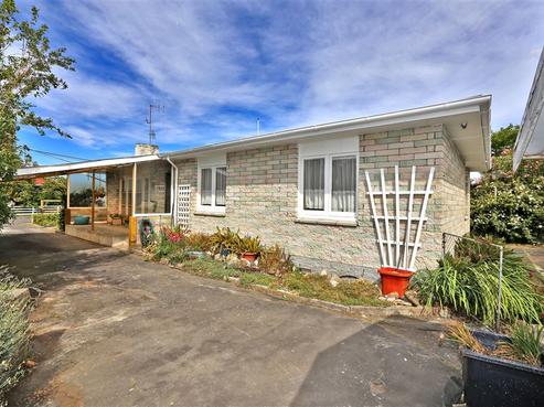 216 Lumsden Place, Akina