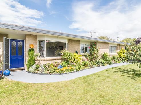 8 Meredith Way, Paraparaumu Beach