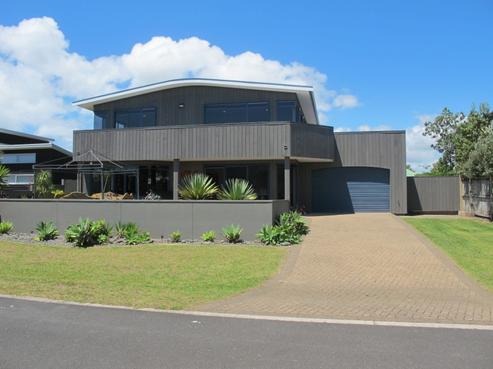 106 Corokia Place, Matarangi