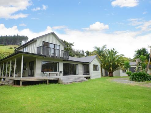 1893 Russell Road, Oakura Coast