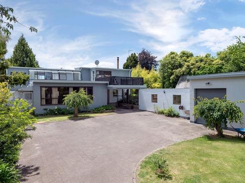 199 Sunset Road, Sunnybrook
