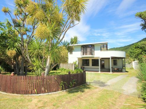 4 Purau Port Levy Road, Purau