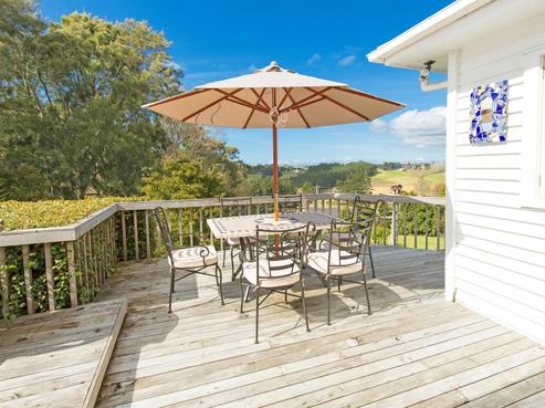 2083 East Coast Road, Stillwater