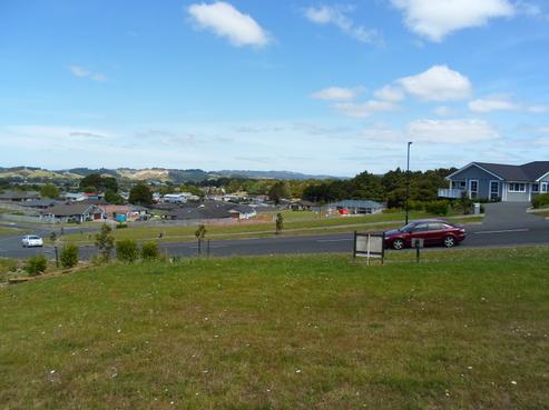 57 Pebble Beach Boulevard, Kamo