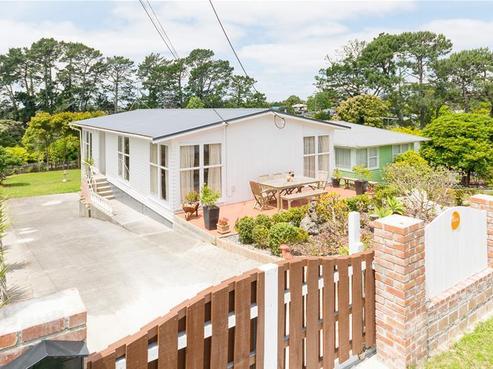 22 Crystal Avenue, Glendene