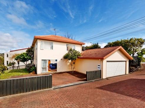 227A Sunset Road, Sunnynook