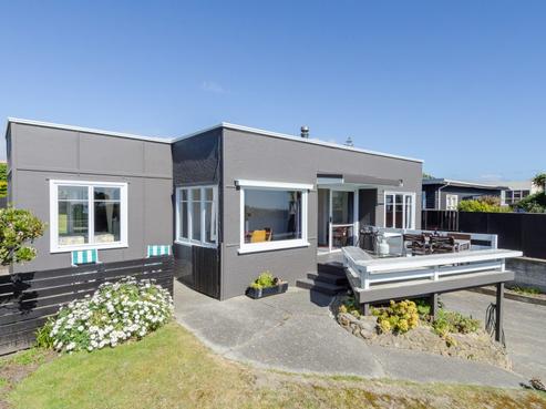 71 Marine Parade, Paraparaumu Beach