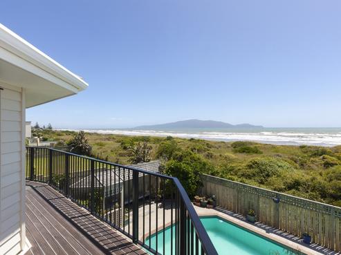 21 Olliver Grove, Waikanae Beach