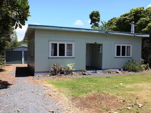 320 One Tree Point Road, One Tree Point