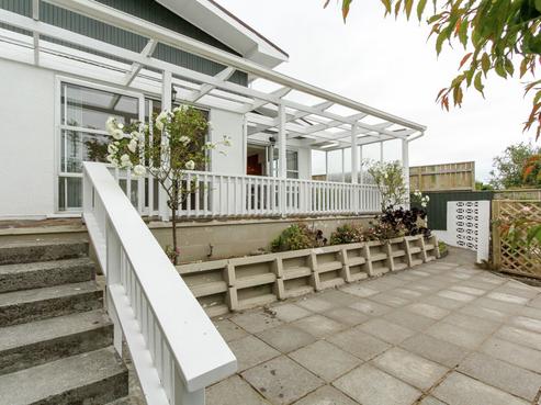 8B Longview Drive, Merrilands