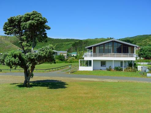 28 Pohutukawa Drive, Mahia
