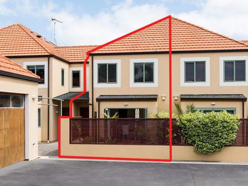 131 Waterside Crescent, Gulf Harbour