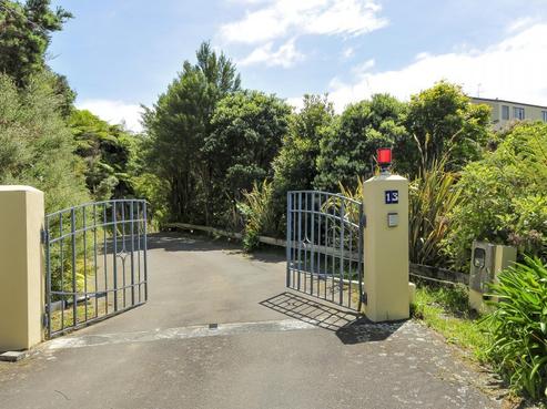 13 Avonlea Grove, Belmont