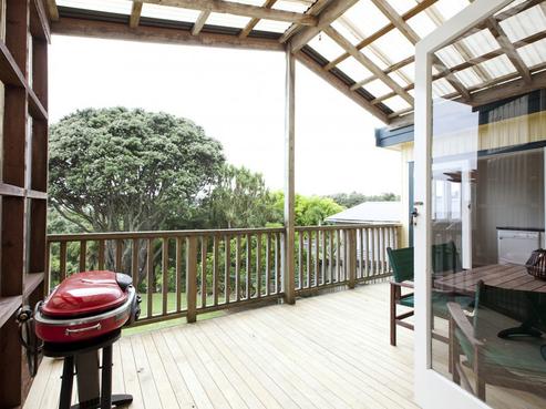 33 Wairau Road, Oakura