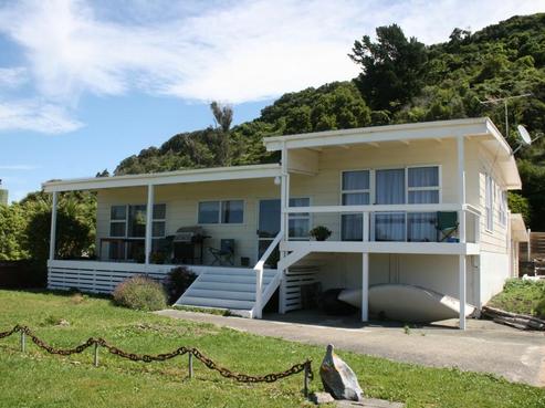 48 Beach Road, Collingwood