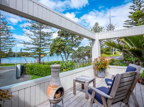 928 Beach Road, Waiake