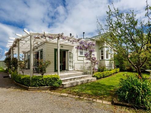 9 Sicely Street, Marton