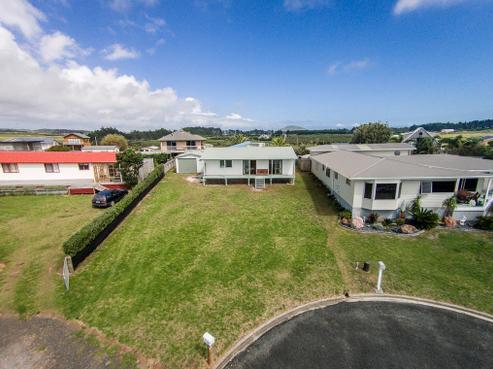 13 Whale Crescent, Karikari Peninsula