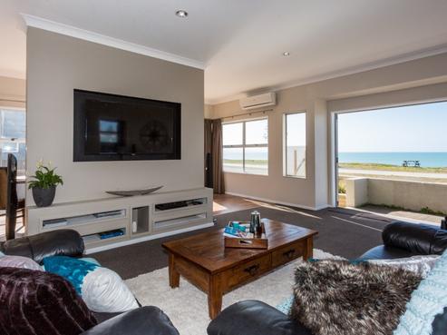 73 The Esplanade, Westshore