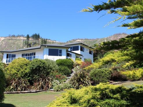1160 Abel Tasman Drive, Tata Beach