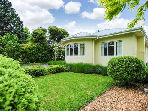 131 Main Road, Clive