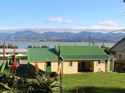 24 Lake Ferry Road, Lake Ferry