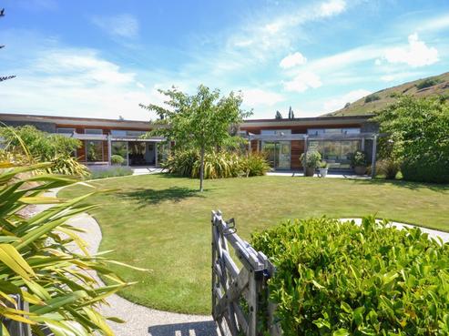 2 Westwell Lane, Lower Shotover